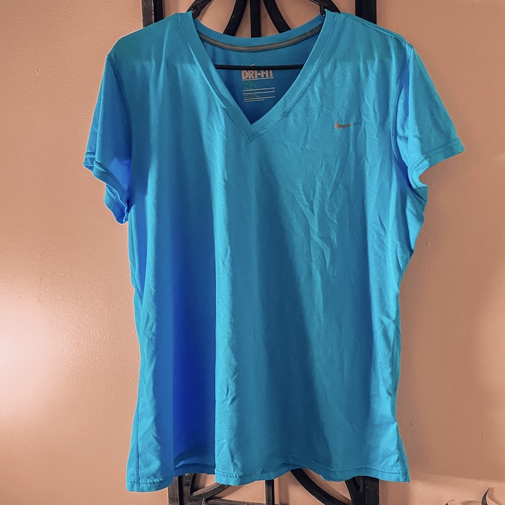BLUE NIKE DRY-FIT T-SHIRT SIZE XL